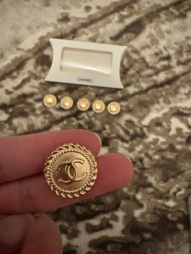 Stunning vintage chanel - stunning,