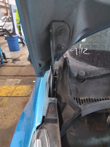 Bonnet hinge ford fiesta - hinge,