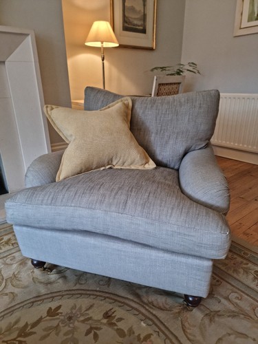Traditional armchair romo - traditional, in