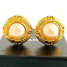 CHANEL Coco Mark Pearl Clip-On