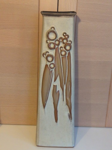 Halifax vintage shelf pottery - shelf,