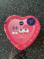 NIVEA Luscious Lips 2-Pack Red Raspberry Rosé Lip Butter Tin Gift Set