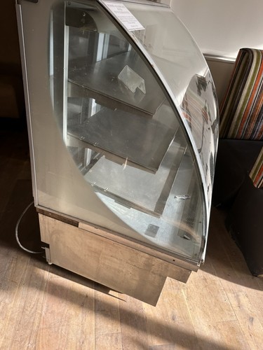 Display fridge cakes - fridge,