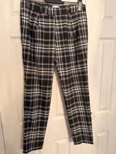 Black and White Casual Men’s