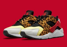 NIKE AIR HUARACHE ,,SNKRS