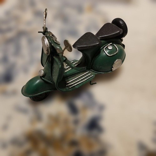 Vespa scooter tin toy - , retro