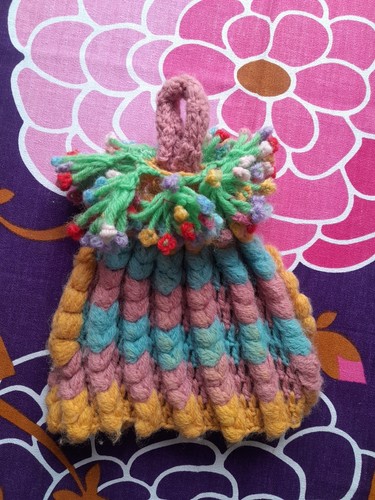 Vintage kitsch handknitted tea - kitsch,