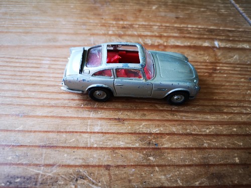 Corgi silver james - james, bond