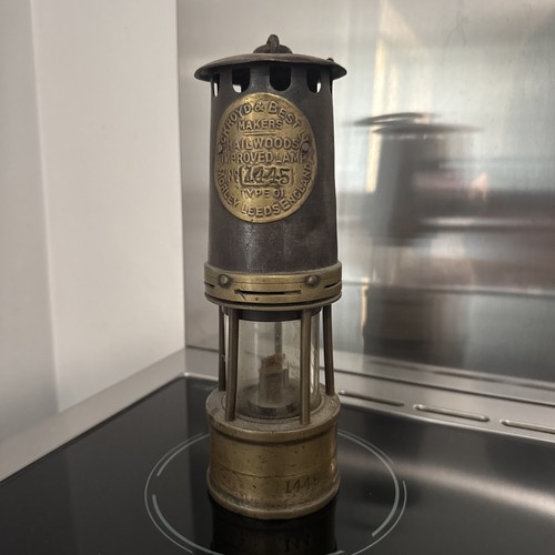 Miners safety lamp - lamp,,