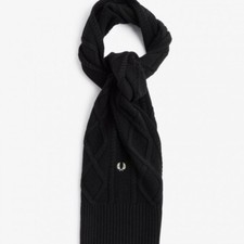 FRED PERRY AUTHENTIC WOOL