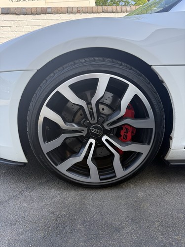 Audi v10 alloy wheels - audi, r8