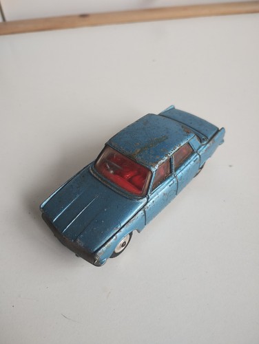 Rover 2000 corgi - rover, toy