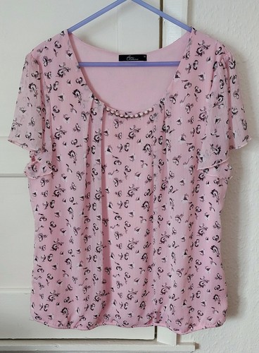 Ladies short sleeved - short,