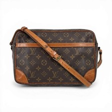 LOUIS VUITTON Monogram