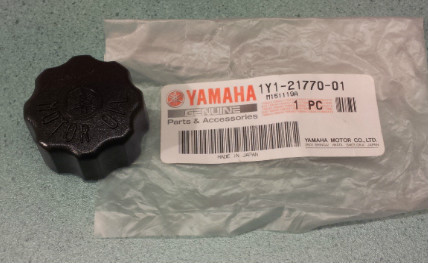 Genuine yamaha oil - oil, tank