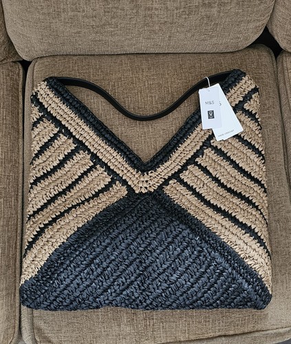 Marks amd spencer hand crochet - hand,