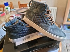 trainers size 8