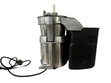 COMMERCIAL GRADE. SANTOS 28A  STAINLESS CENTRIFUGAL VEGGIE JUICER RRP £3000.