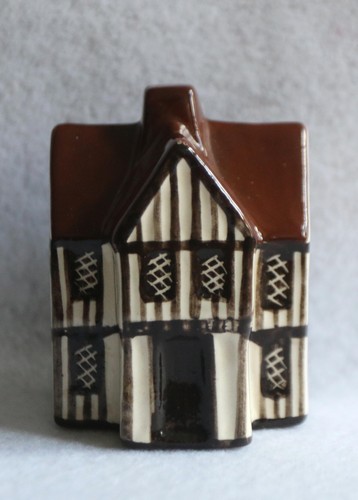 Vintage mudlen end - end, cottage