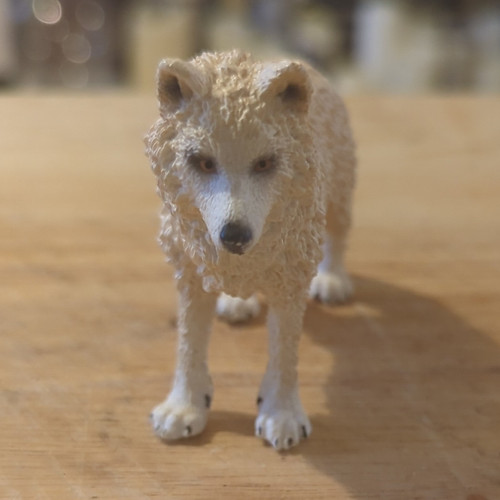 White cream wolf plastic - white/cream,