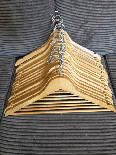 Wooden clothes hangers - 20,