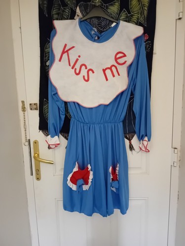 Kiss costume size 14 - kiss,
