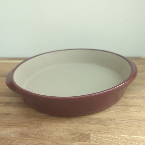 Pampered chef round - ,