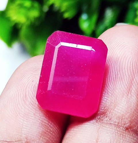 Natural red beryl ct - 10.20,