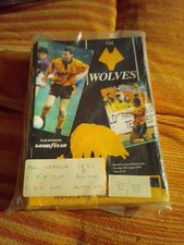 25 X Wolverhampton Wanderers
