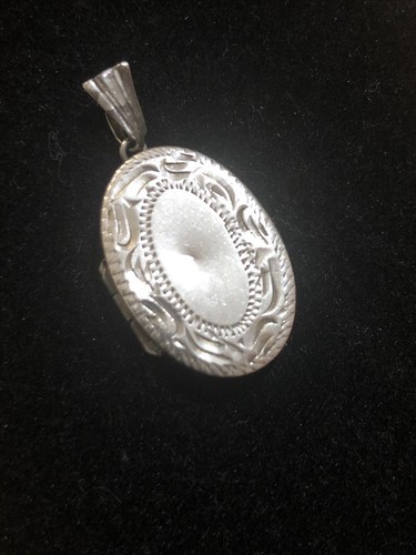 Vintage locket marked - vintage,