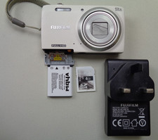 Fujifilm Fuji Digital Camera FinePix JZ700 14.0MP White Charger Mem Card Tested