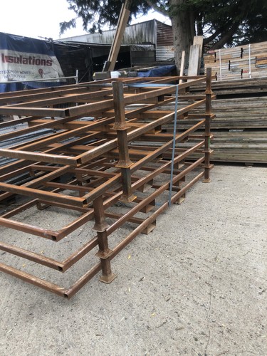 Used metal stillages - used,