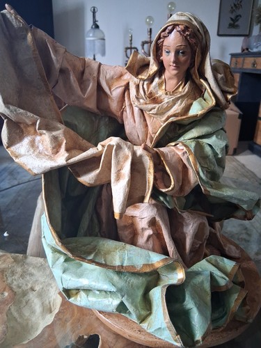 Lady lecce possibly nativity - possibly,