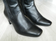 Clarks Ladies Heeled Knee