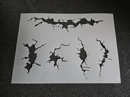 Wall cracks stencil usable - , re-usable