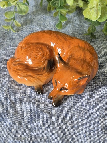 Beswick sleeping red fox - beswick,