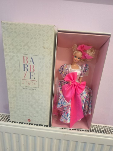 Barbie style 1990 collector - barbie,