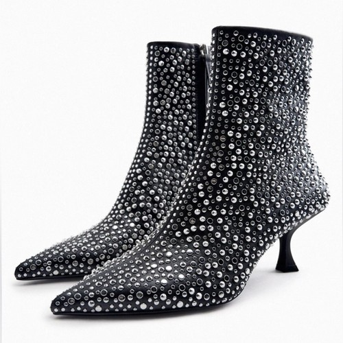 Zara black studded kitten - black,