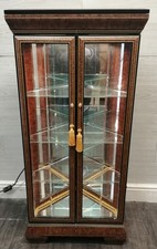 LOVELY NEAT GLAZED CORNER