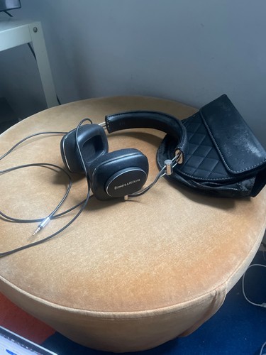 Bowers and wilkins - and, p7