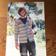 Sirdar Crofter D/K Mens V Neck