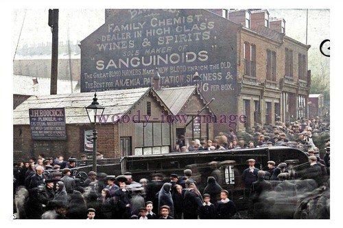 Ptc4322 yorks crowds - -,