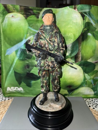 Launch edition royal marines - launch,