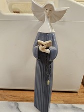 Lladro Nun Figurine Prayerful