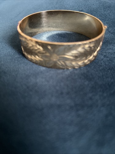 9ct bangle - 9ct,
