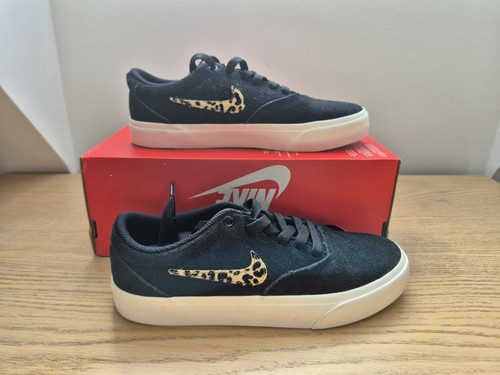 Nike charge suede black - charge, se