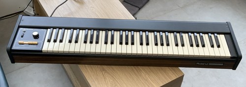 Vintage roland piano - roland,