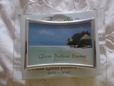 Curved Concave Picture Frame Takes 6 x 4 in/15 x 10 cm Photos