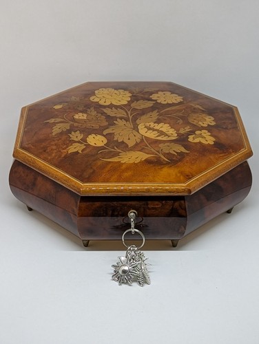 Italian musical trinket box - italian,
