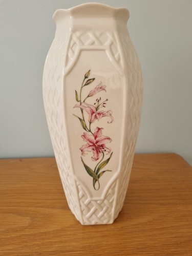 Belleek pottery country - pottery,